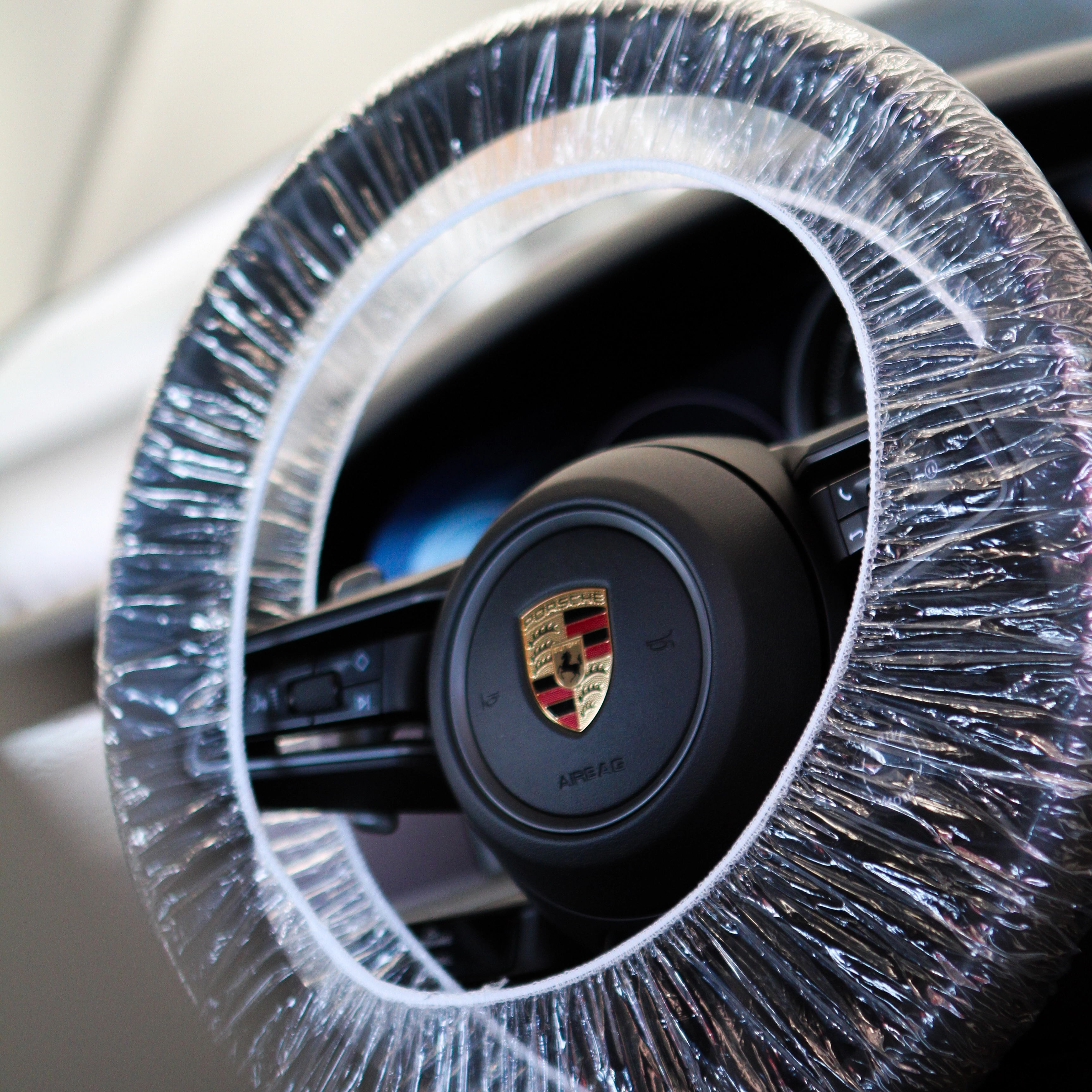 พวงมาลัย Porsche: สัญลักษณ์ของการควบคุมที่ยอดเยี่ยม