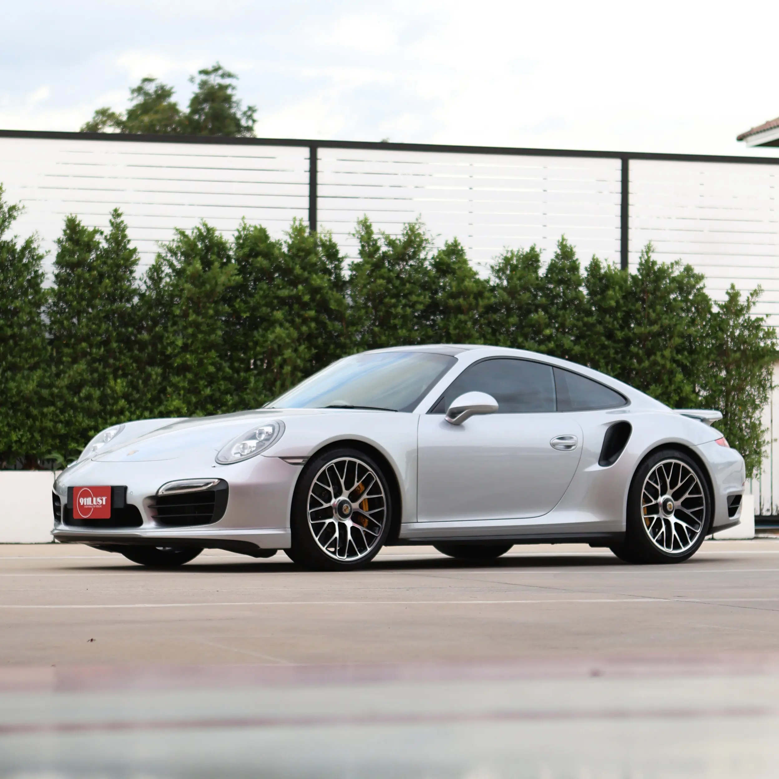 ซ่อมรถปอร์เช่ 911 ด้วยมาตรฐานระดับโลก เพื่อสมรรถนะที่เหนือกว่า